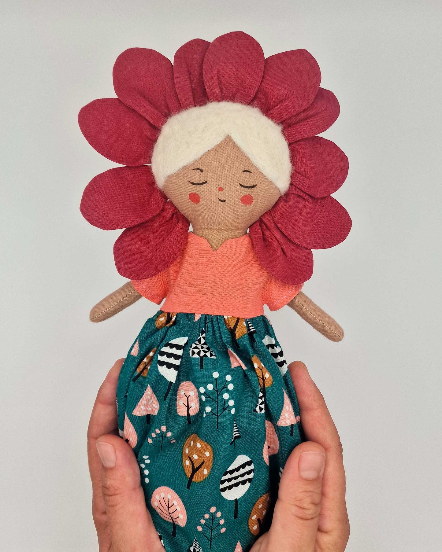 Reversible Doll: Summer Edition - Garden Dream